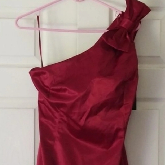 NWT Spiegel Formal Red Satin Gown size 18 - Picture 3 of 11